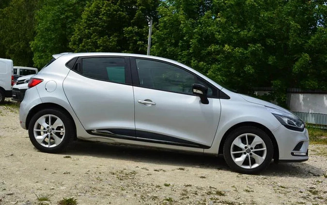 Renault Clio cena 39900 przebieg: 109000, rok produkcji 2020 z Tychy małe 326